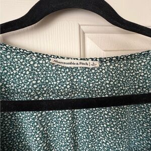 Abercrombie & Fitch Green Floral Women's top